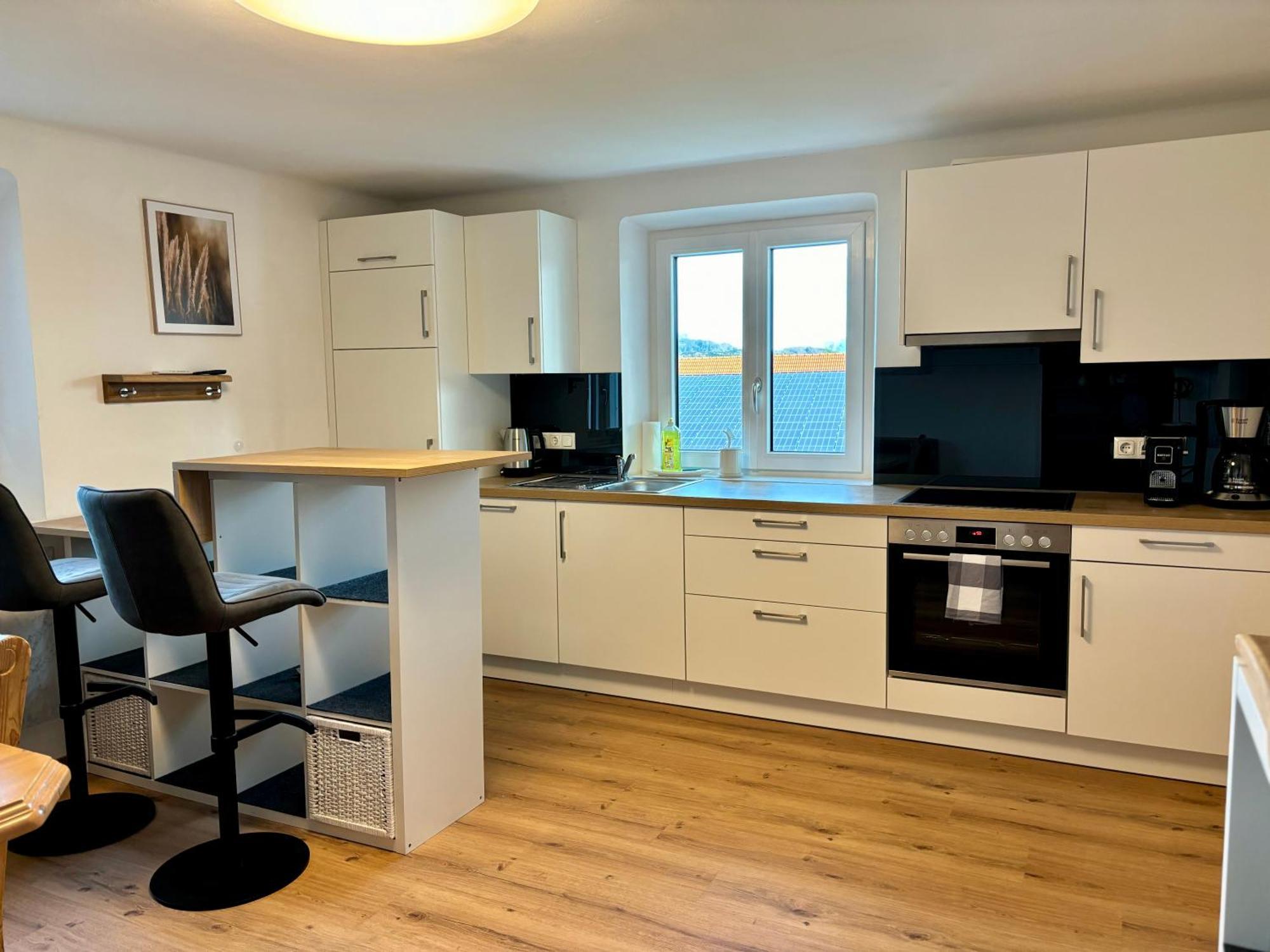 Gaesthaus "Seeblick" Seekirchen am Wallersee Room photo