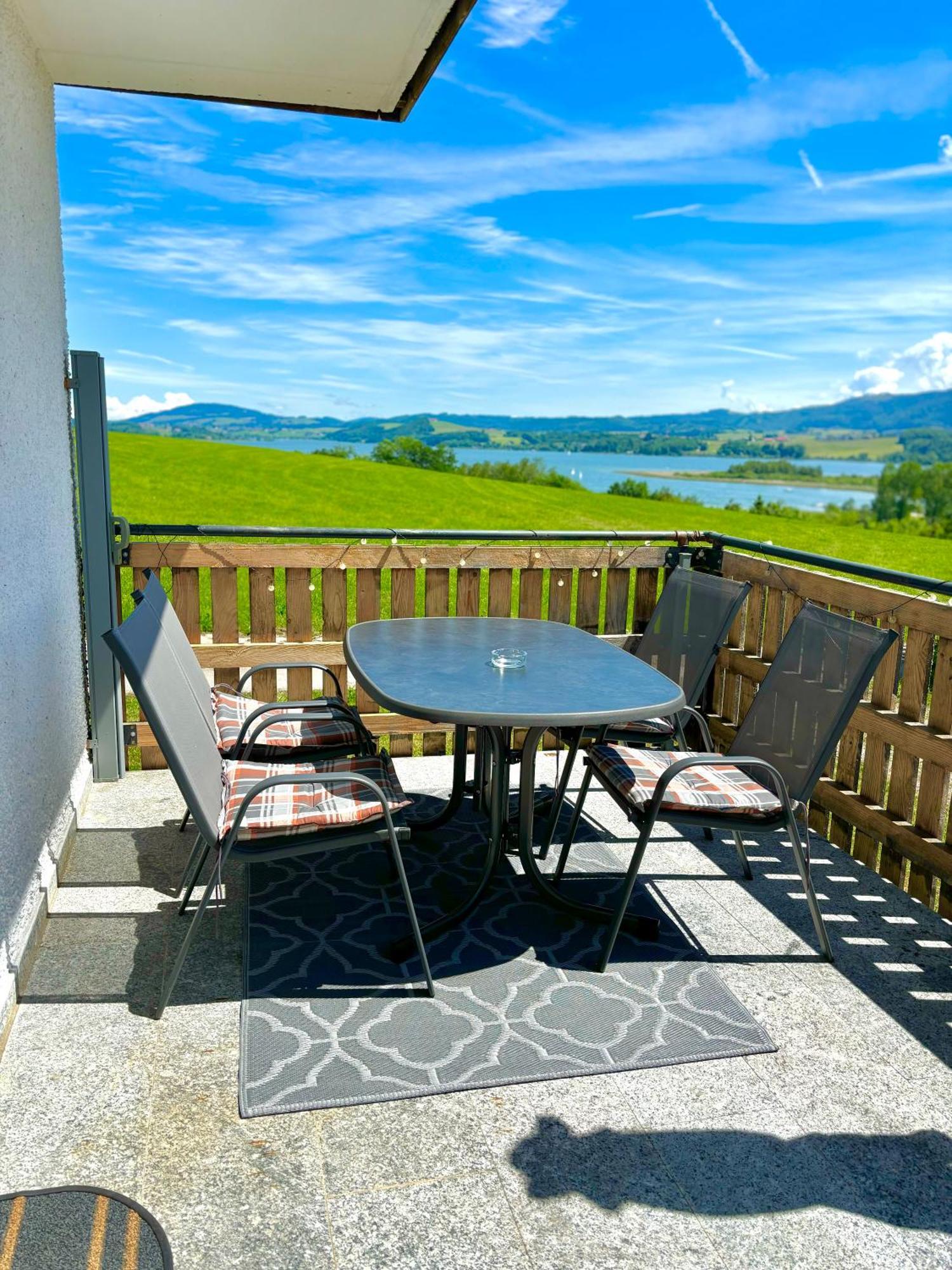 Gaesthaus "Seeblick" Seekirchen am Wallersee Exterior photo